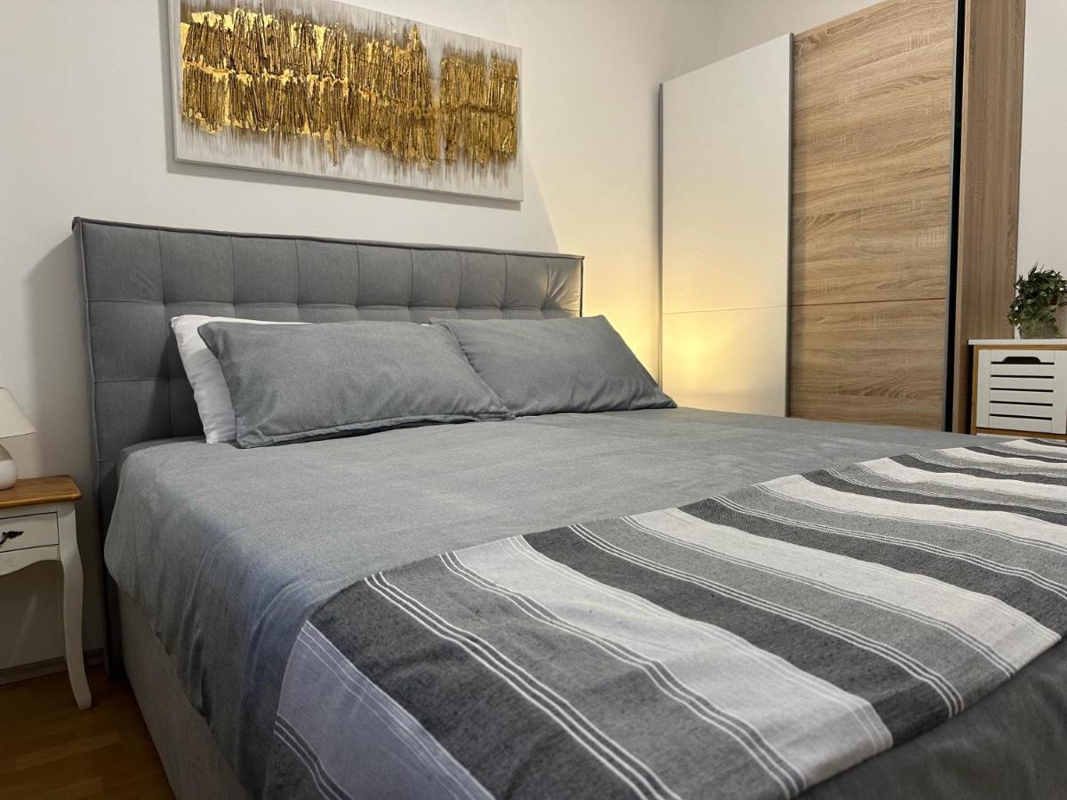 Apartmani Roko Биоград-на-Мору Экстерьер фото