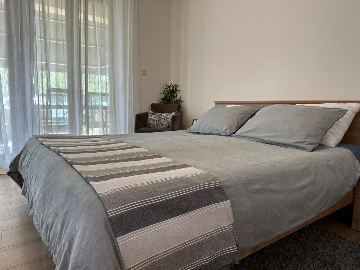 Apartmani Roko Биоград-на-Мору Экстерьер фото