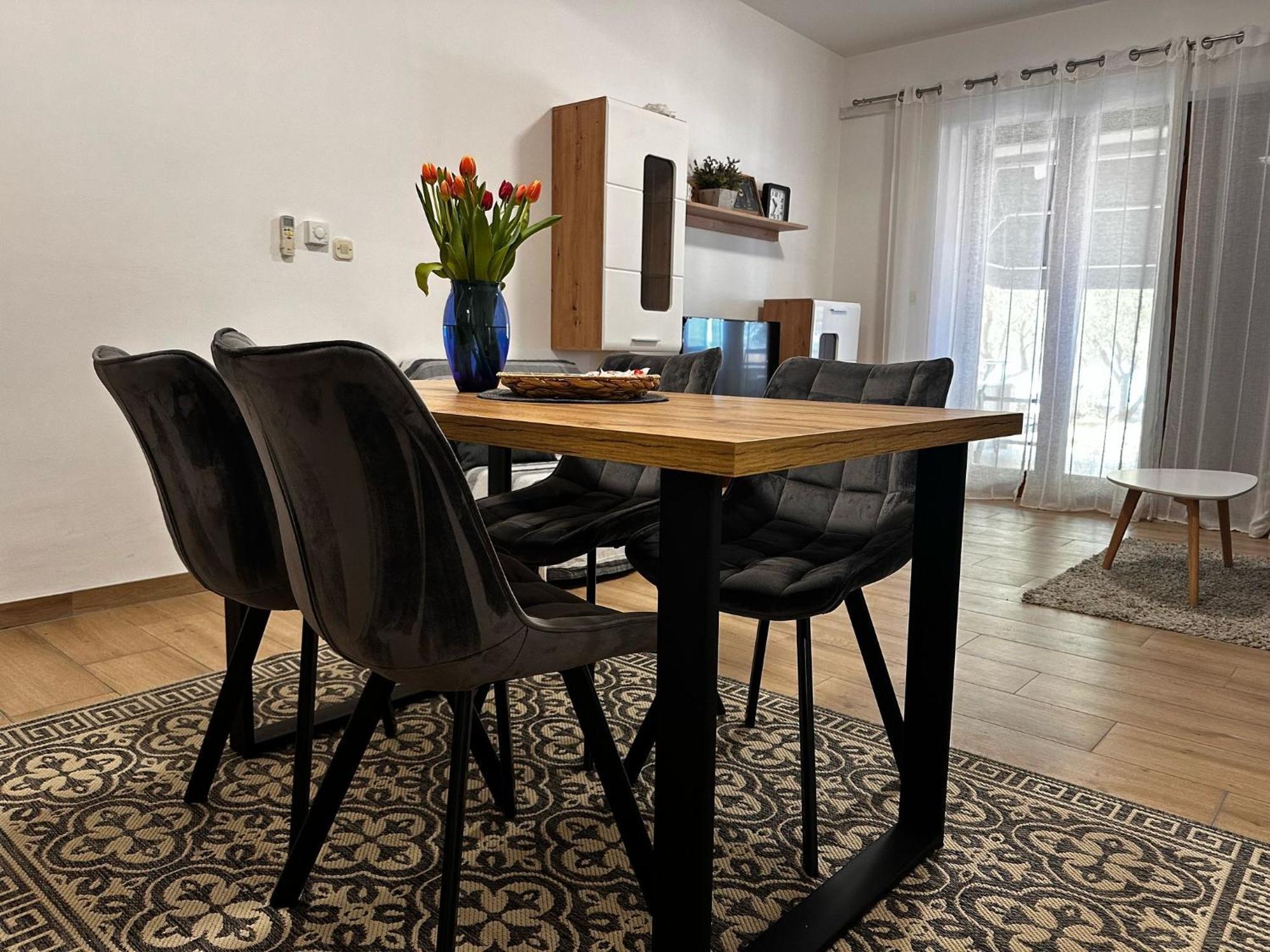 Apartmani Roko Биоград-на-Мору Экстерьер фото